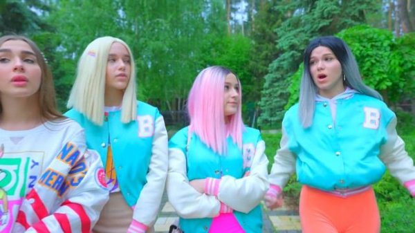 НОВЫЕ ПАРЫ В ЗАГОРОДНОМ ДОМЕ?!!! ДИАНА ПОМОГЛА ЧЕРЛИДЕРШАМ НАЙТИ ИДЕАЛЬНЫЕ ОТНОШЕНИЯ!!!