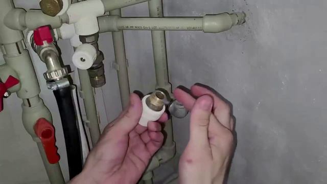 Контур водяного тёплого пола без сложных узлов и нагромождений. Работает смотреть онлайн