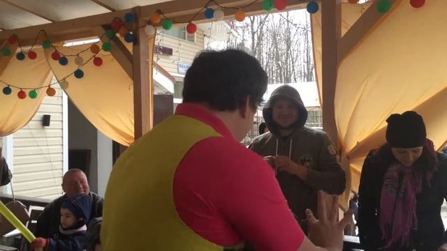 Фокусник Антошка в п. Солнечное - кафе Капитан Флинт смотреть онлайн