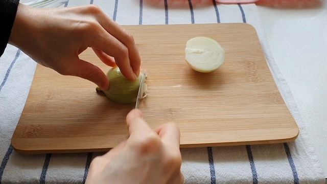 ВКУСНЫЙ ОБЕД: ХУРОКИ НИСФИ  РУЗИ: ÖĞLEN YEMEĞİ:LAHMACUN