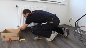 Плинтус S60  Приклеивание  Стыки  Изготовление внутреннего угла  Использование плинтуса для замеров