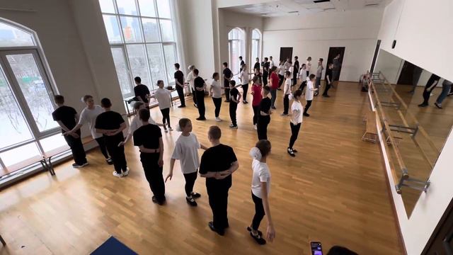 Первые шаги к фигурному вальсу))) смотреть онлайн