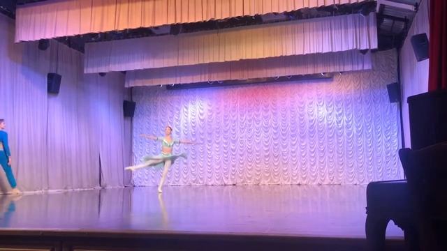 Па де скляв из балета "Корсар". 2 часть(кода) смотреть онлайн