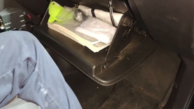 2018 Chevy Tahoe Cabin Air Filter replacement смотреть онлайн