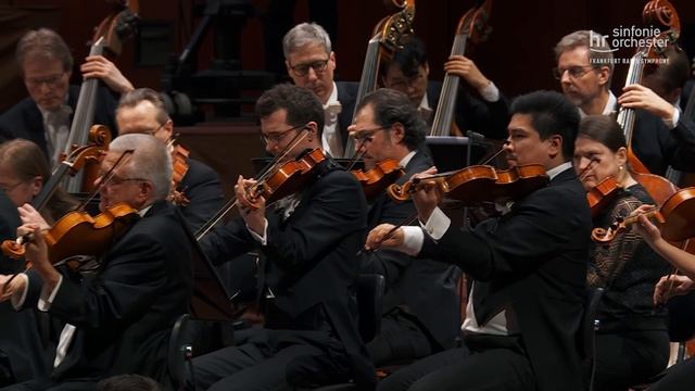 Schostakowitsch: 1. Sinfonie ∙ hr-Sinfonieorchester ∙ Alain Altinoglu смотреть онлайн