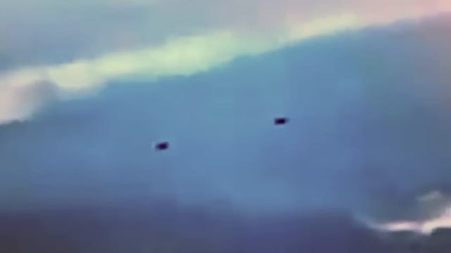 This Soldier Who Claims He's A Time Traveler Took This Photo That He Says Proves Time Travel Exists смотреть онлайн
