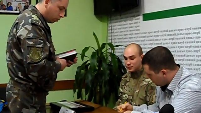 Лошкарёв получает повестку 3 02 15 смотреть онлайн