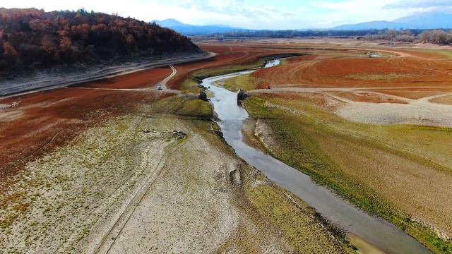 критично нисък воден обем на язовир Копринка - Critical water level Koprinka reservoir 11.2022 смотреть онлайн