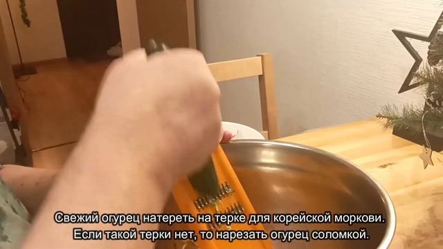 Великолепный малокалорийный салат с кальмарами и яйцом смотреть онлайн