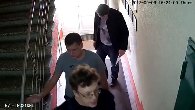 Видеонаблюдение www.simple-video.ru IP камера, стандартная. 1.3Мп без ИК подсветки смотреть онлайн
