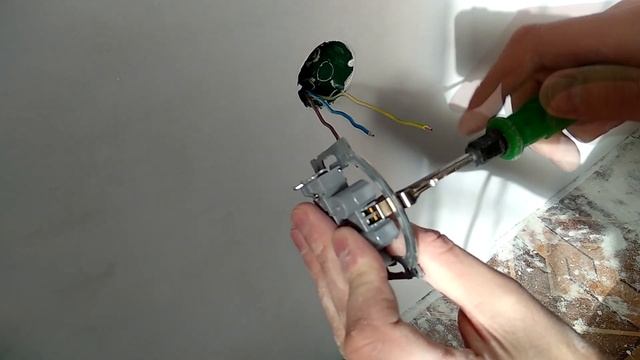 Как установить розетку. Подключение розетки своими руками! смотреть онлайн