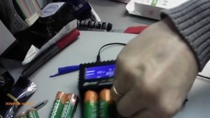 Обзор зарядное устройство CH4 литионных батареек с Ali Express алиэкспресс  HTRS для 18650