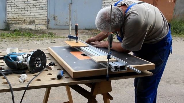 Установка направляющей шины в столешницу фрезерного стола смотреть онлайн