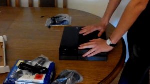 Playstation 4 (Распаковка, обзор, первое включение)
