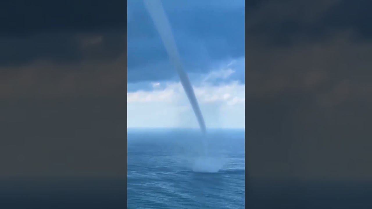 Вчера в Сочи прошел обещанный прогнозом смерч ️ #shorts #погодасочи смотреть онлайн