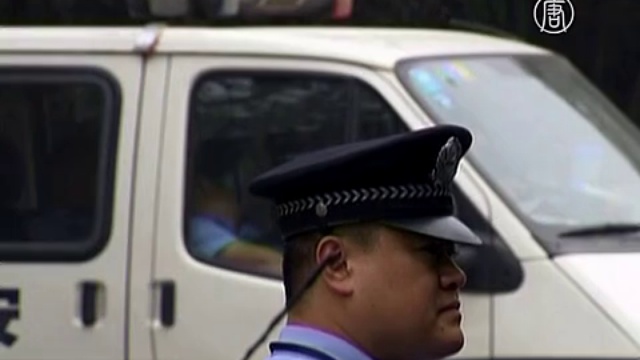 Китайскому диссиденту Ай Вэйвэю через 4 года вернули паспорт смотреть онлайн