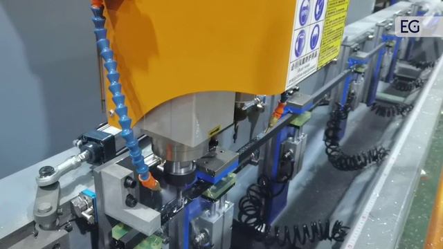 Сверлильно-фрезерный центр с ЧПУ QICHEN CNC-3000C2