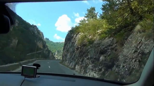 Вердонский каньон из окна автомобиля смотреть онлайн