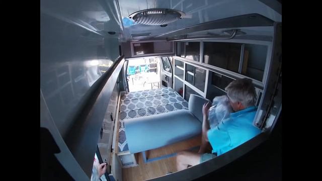 MAKING THE COMPLICATED BED! following Eric Enjoys Earth tutorial смотреть онлайн