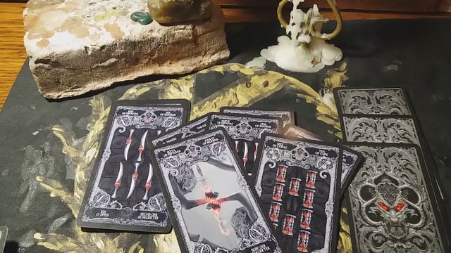 Гадание на ТАРО. ЕСЛИ ЗАЛЕТЕЛА ЛЕТУЧАЯ МЫШЬ...