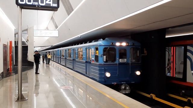 [Парад Поездов 2023] Прибытие Еж3/Ем508Т на станцию Нагатинский Затон смотреть онлайн