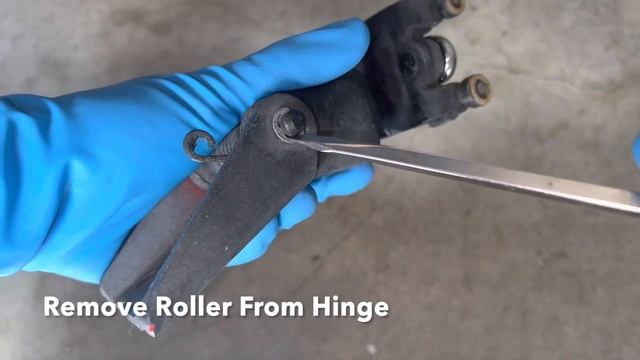 Honda Odyssey Sliding Door Roller Replacement DIY смотреть онлайн