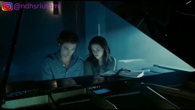 Twilight Edward Cullen playing piano смотреть онлайн