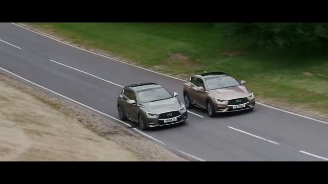 2017 Infiniti Q30 Premium and Sport смотреть онлайн
