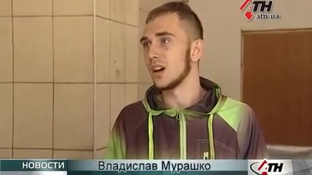 Харьковские дорожники «покрасили» машины битумом. смотреть онлайн
