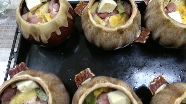 Картофель в горшочках. смотреть онлайн