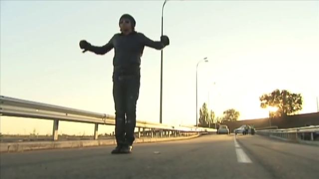 Братья Сафроновы - Машина врезается в человека смотреть онлайн