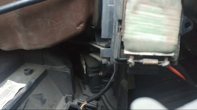 NAPRAWA REZYSTORA DMUCHAWY RENAULT смотреть онлайн