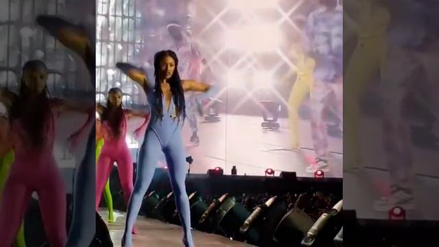 Beyoncé - Run The World (LIVE GLOBAL CITIZEN FESTIVAL MANDELA 100) смотреть онлайн