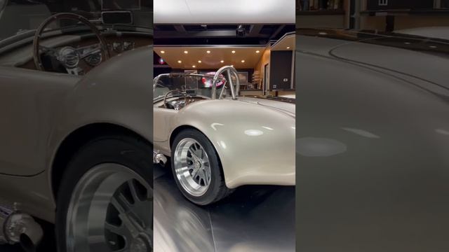 1965 Shelby Cobra смотреть онлайн