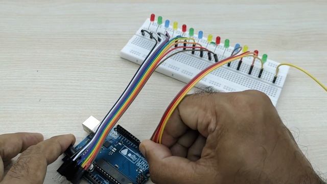 Dancing lights || LED chaser circuit with 32 cool effects || Arduino Project смотреть онлайн