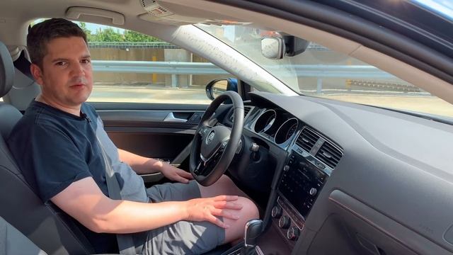 2019 Volkswagen Golf SE | Complete Review | with Casey Williams смотреть онлайн