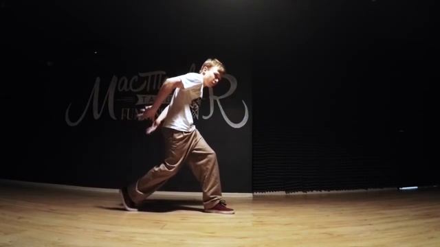 НИКИТА / FUNKINSHTEIN POPPERS / 2k15 смотреть онлайн