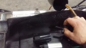 Замена электробензонасоса снегохода BRP, платформа XU