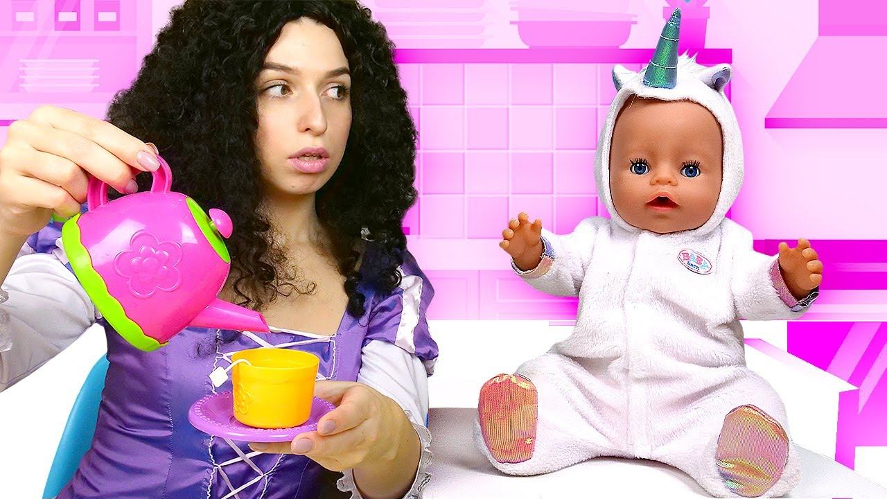 Принцессы Дисней и Беби Бон. Готовим еду для куклы Как Мама! Смешные видео игры одевалки для девочек смотреть онлайн