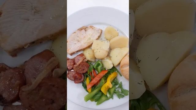 Что приготовить на обед? Вкусно и полезно! What to cook for lunch? Tasty and healthy! Bon appetit! смотреть онлайн