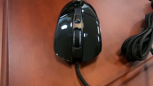 Mouse Genius Scorpion M 715 RGB gaming Mouse смотреть онлайн