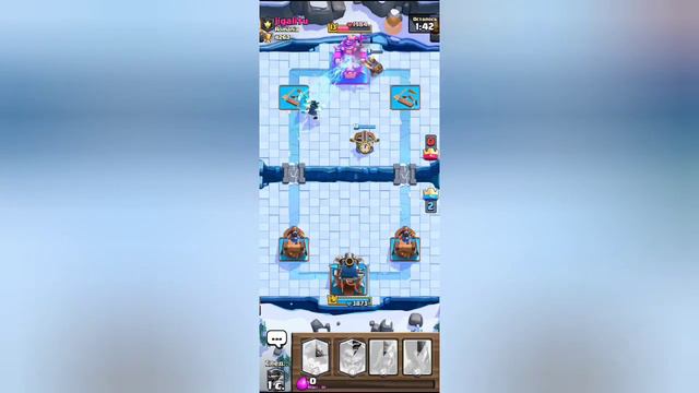 Clash Royale СМЕШНО ПОДНИМАЮ ВТОРОГО ИСКАТЕЛЯ смотреть онлайн