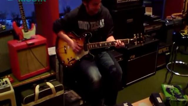 Gibson ES-330 смотреть онлайн
