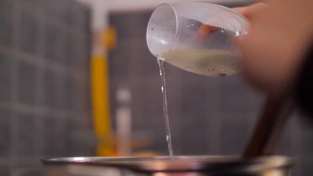 Обід за 1$ ( долар ) | Найсмачніша ПАСТА з цибулевим ДЖЕМОМ! смотреть онлайн