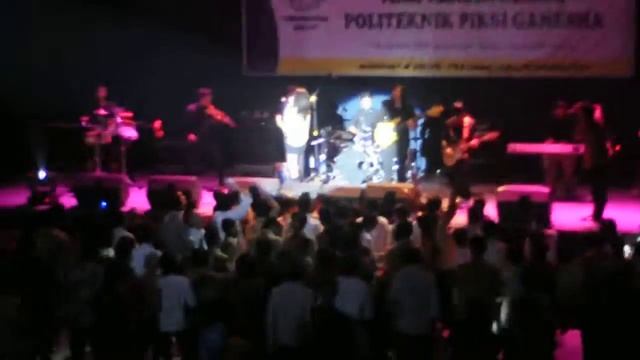 Scarlet - Bento (LIVE) @Ingurasi Piksi Ganesha Bandung смотреть онлайн