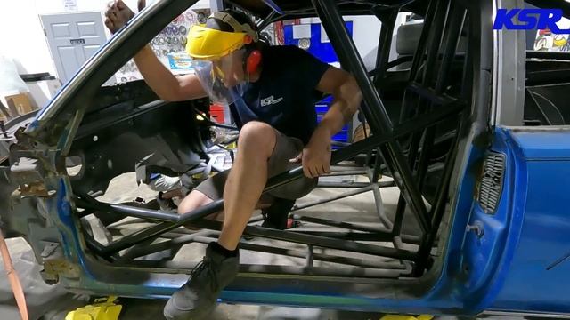 Selling My First Car....??? HUGE Decision! KSR Cutlass Build Episode 9!! смотреть онлайн