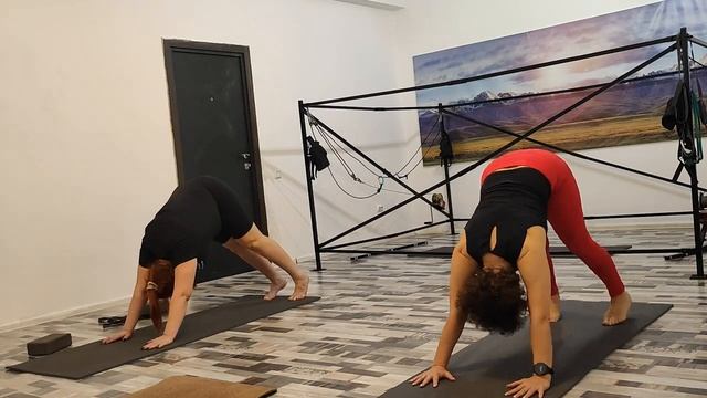 Баланс души и тела. Занятия йогой.