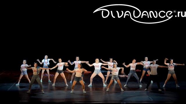 Малый повзрослел DanceMix - подростки и дети танцуют на большой сцене Санкт-Петербурга смотреть онлайн