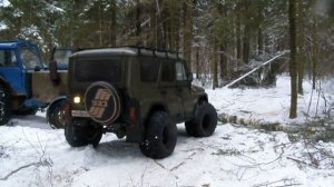 УАЗ на Шаине зимой и летом