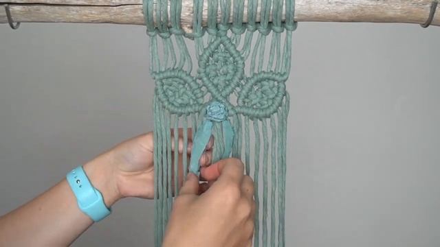 DIY Macrame Tutorial: Macrame Flower Boho Wall Hanging! смотреть онлайн